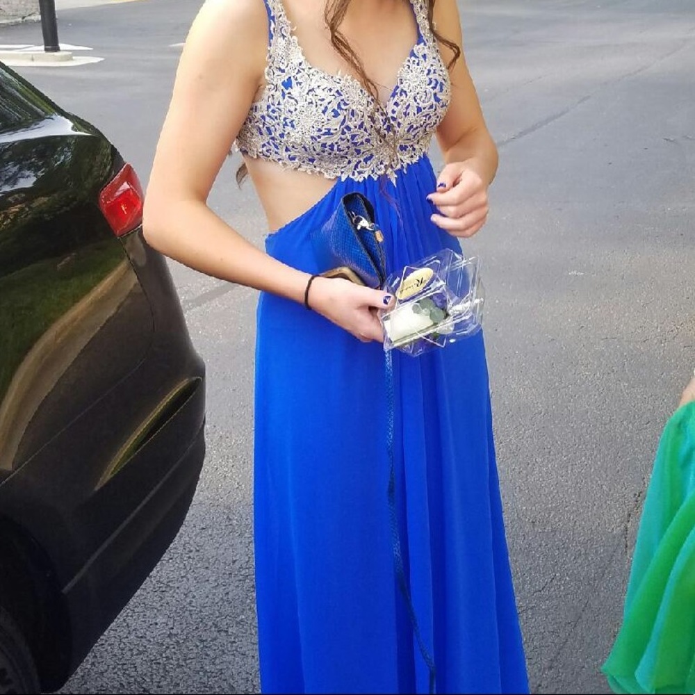La Femme $400 prom dress